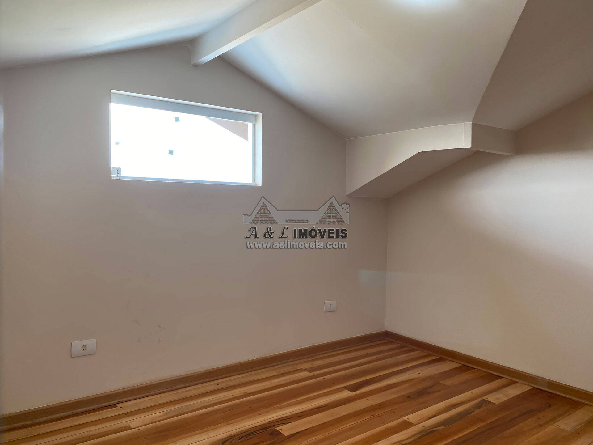 Casa à venda com 6 quartos, 260m² - Foto 29