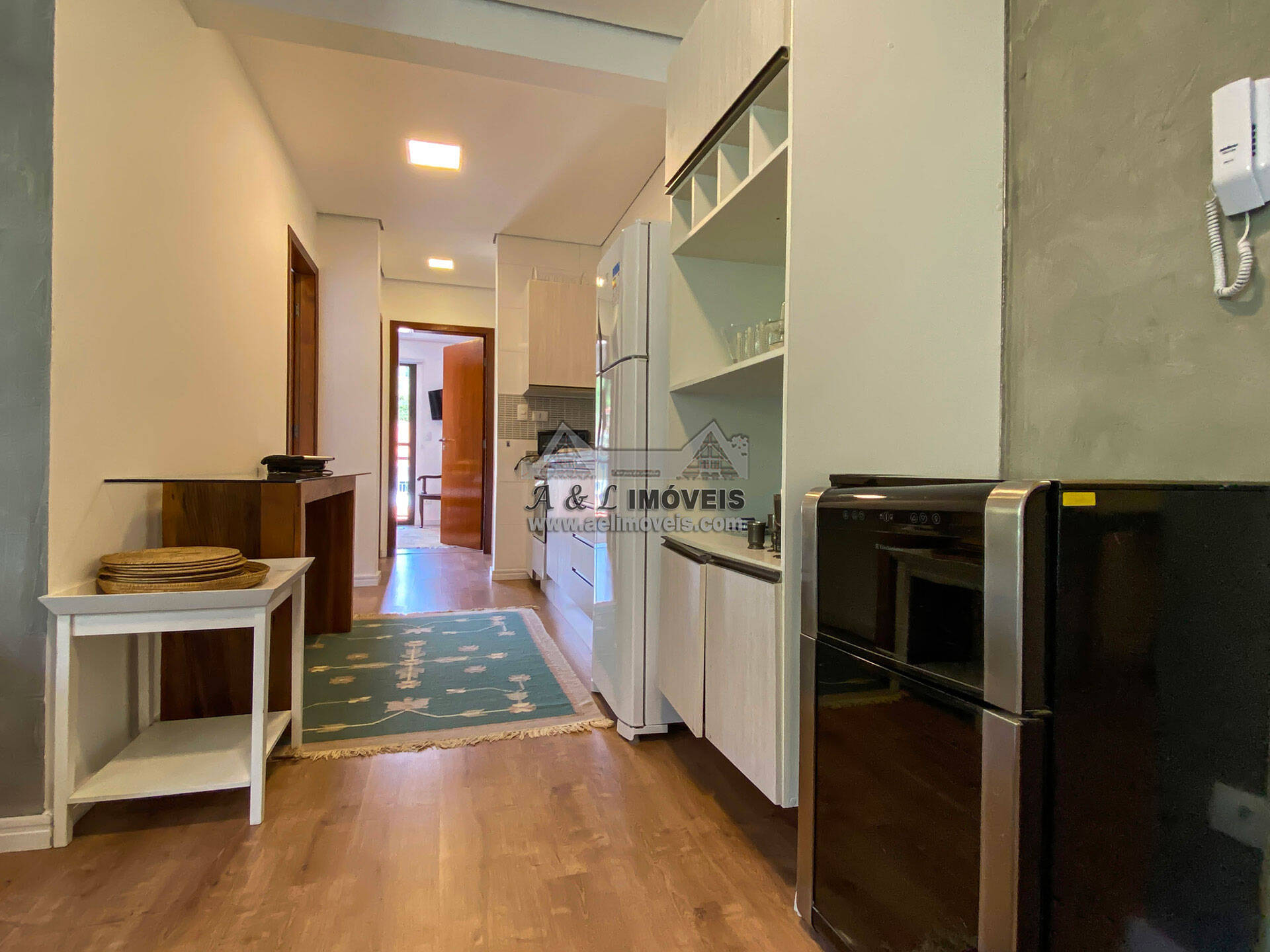 Apartamento à venda com 2 quartos, 70m² - Foto 6