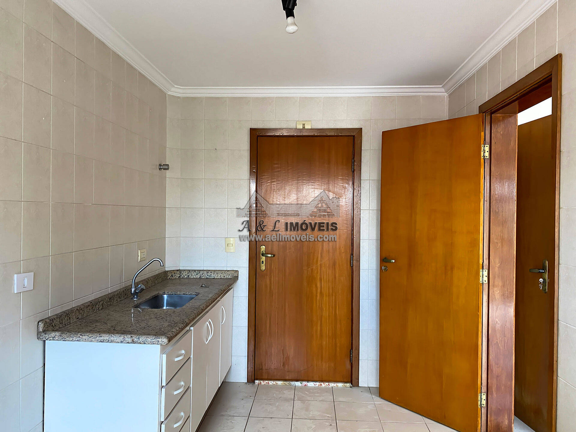 Apartamento à venda com 2 quartos, 76m² - Foto 23