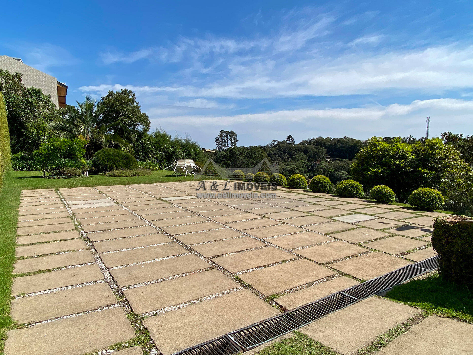 Casa à venda com 6 quartos, 700m² - Foto 4