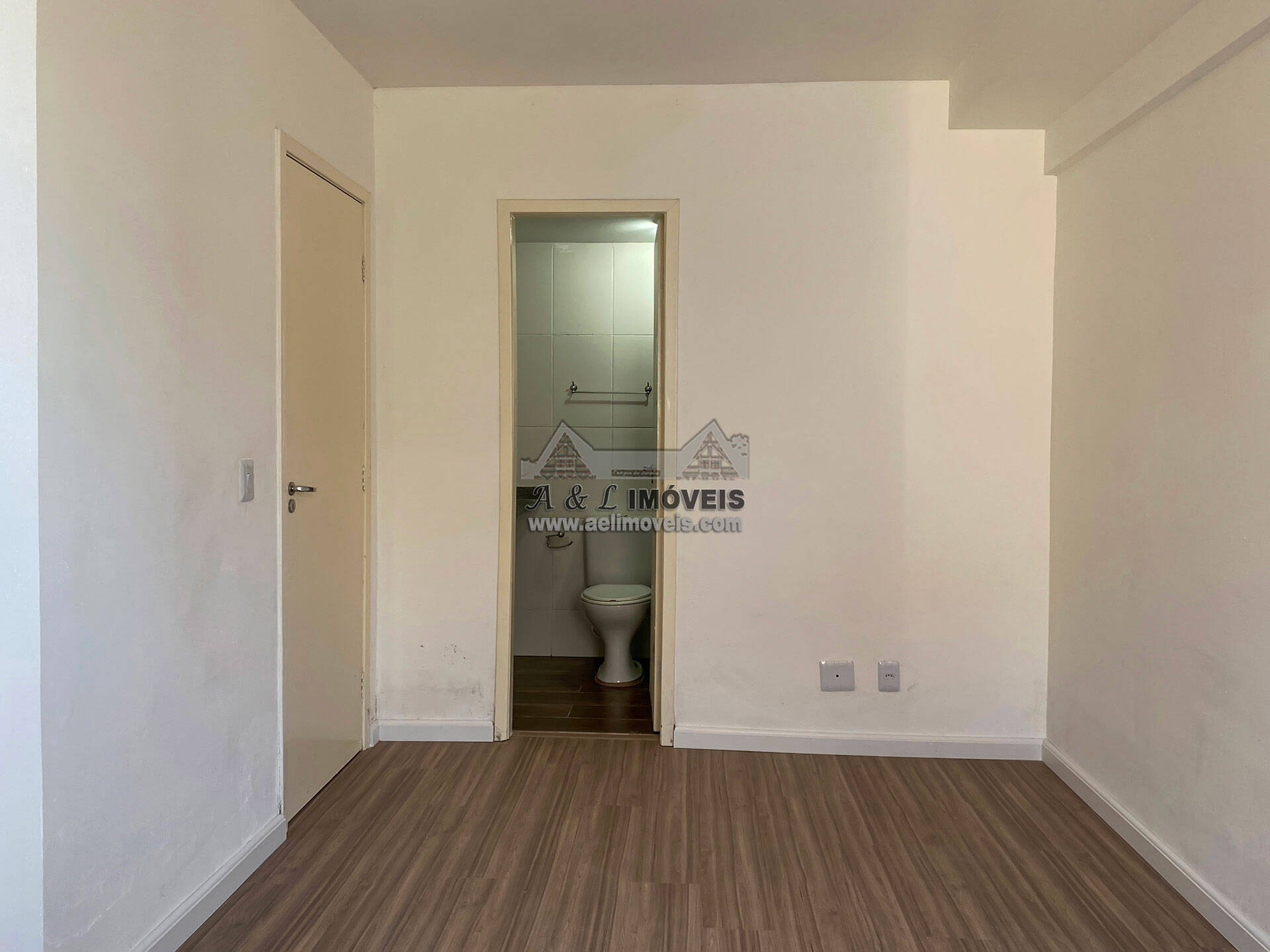 Apartamento à venda com 3 quartos, 143m² - Foto 19