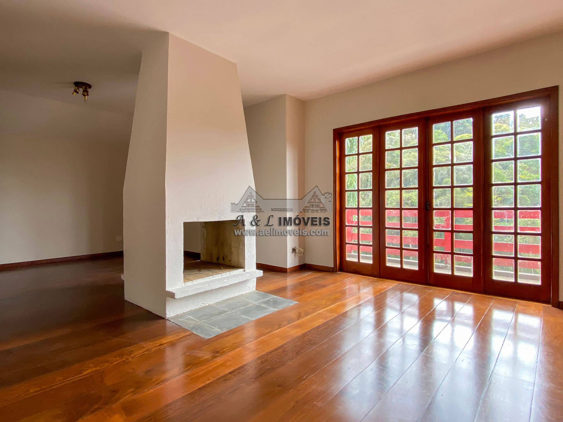 Apartamento à venda com 4 quartos, 156m² - Foto 4