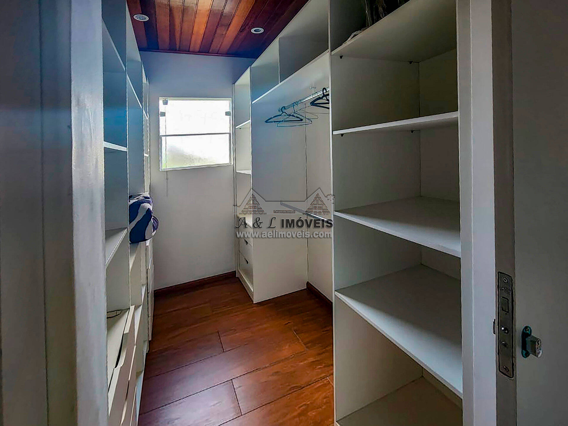 Casa à venda com 3 quartos, 430m² - Foto 24