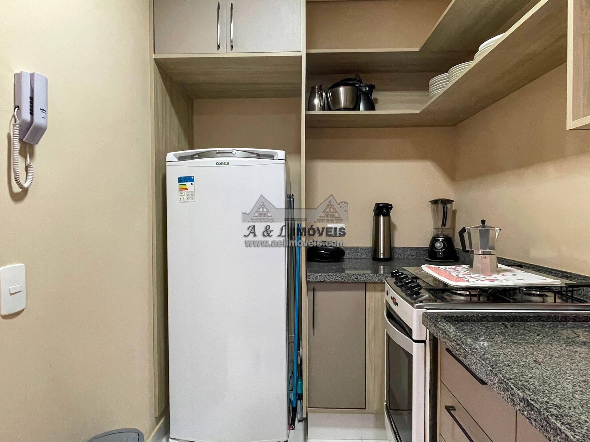 Apartamento à venda com 2 quartos, 79m² - Foto 8