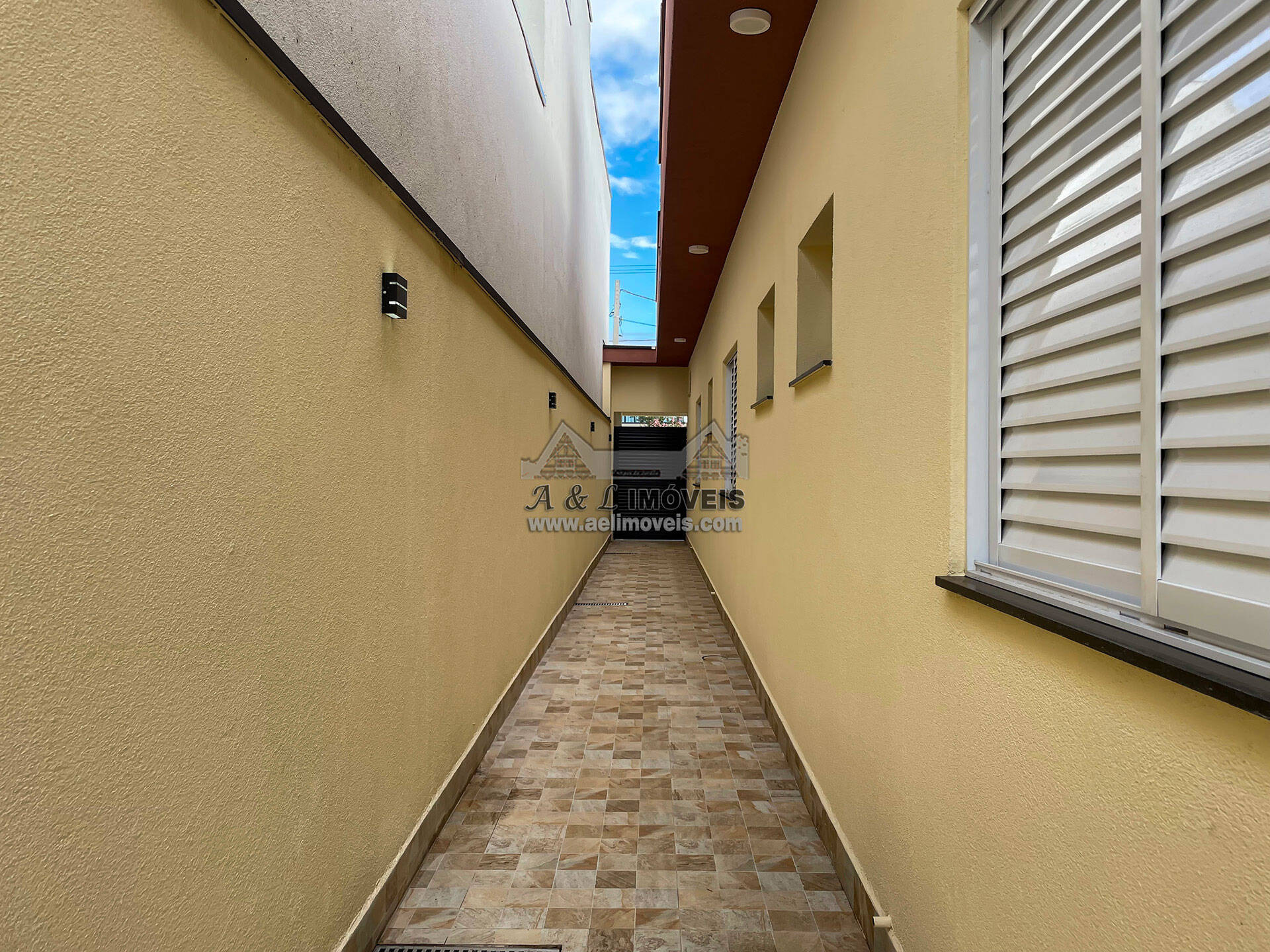 Casa de Condomínio à venda com 3 quartos, 220m² - Foto 8