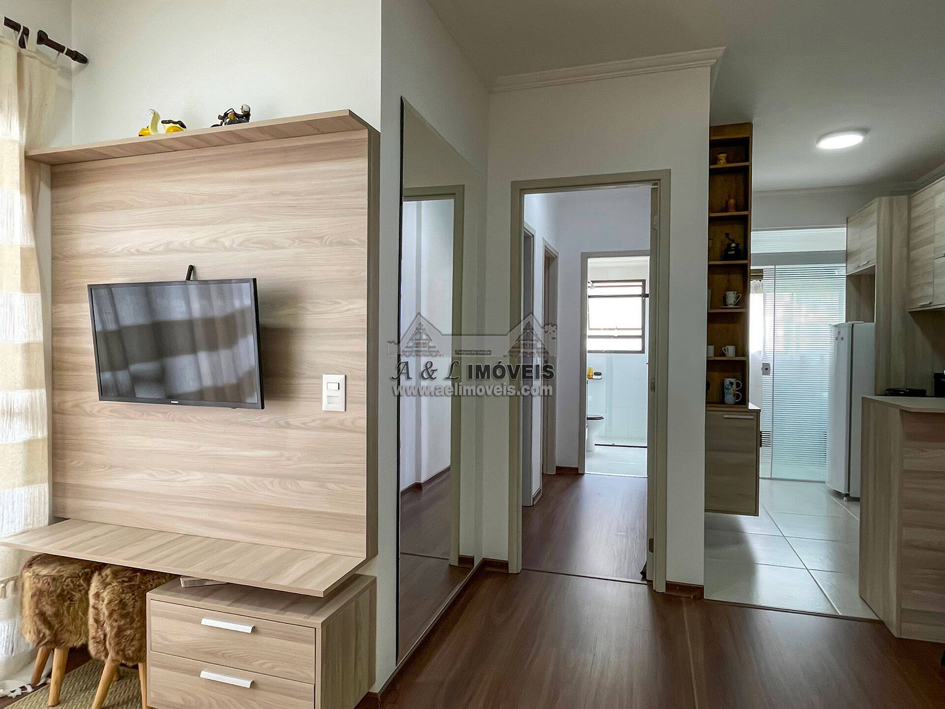 Apartamento à venda com 2 quartos, 58m² - Foto 4