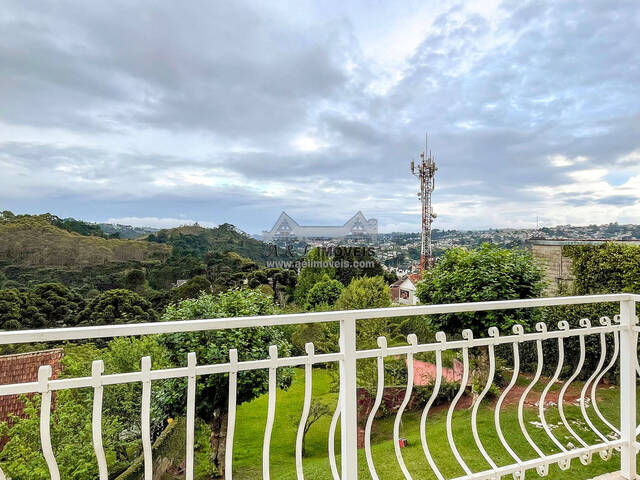 #318 - Casa para Venda em Campos do Jordão - SP - 3